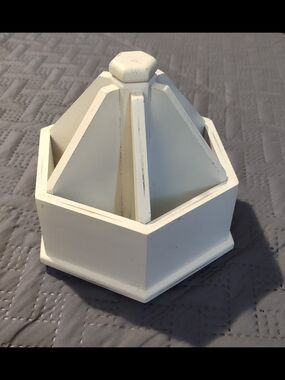 Chabby Chic White Hexagonal Wooden Organizer